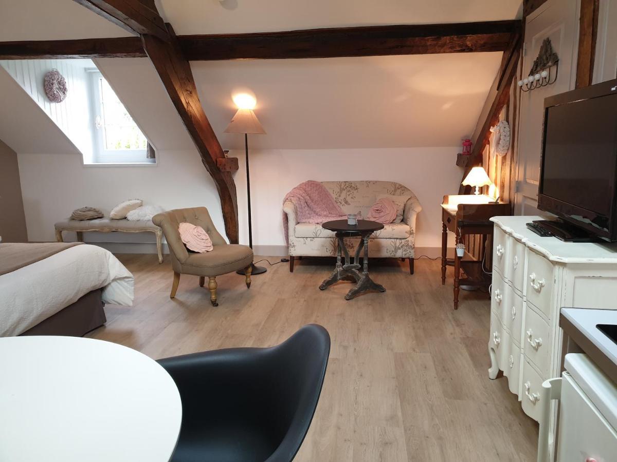 D'Anciennes "Chambres De Bonnes" Honfleur Exterior foto